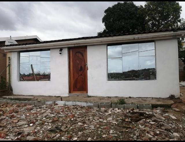 2 BEDROOM HOUSE FOR SALE IN KWAMASHU